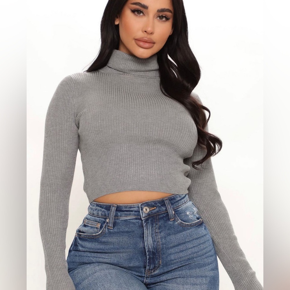 Gray top